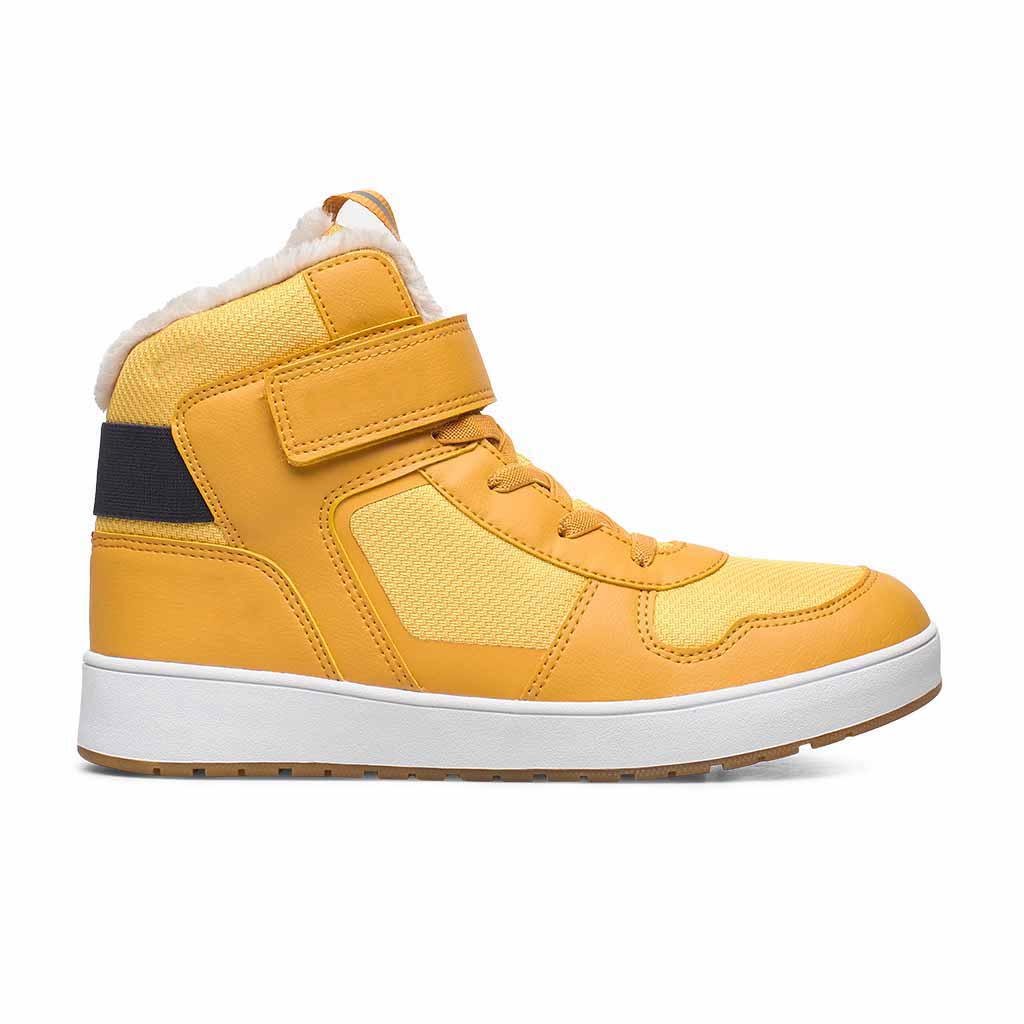 sneaker after background removal with natural shadow kept